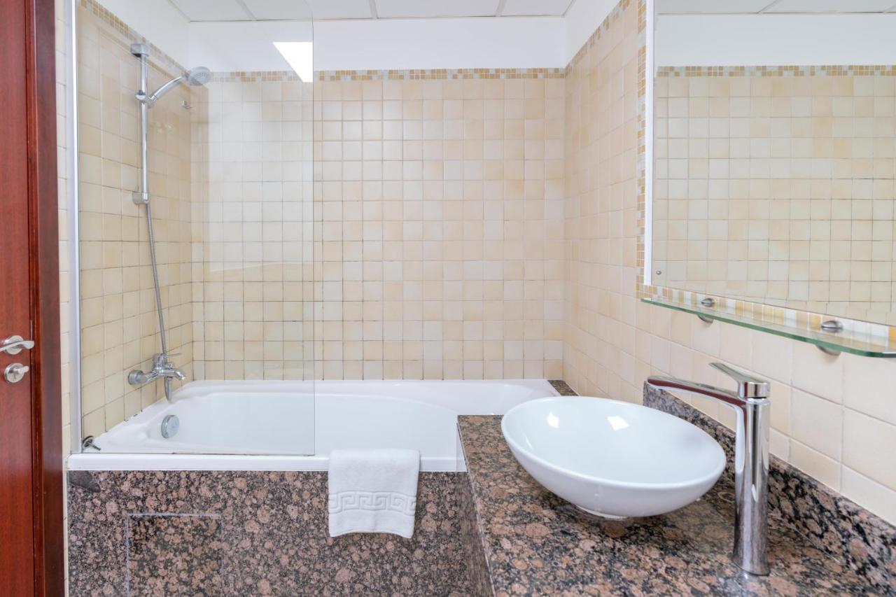 Elan Rimal 5 Suits Apartment *