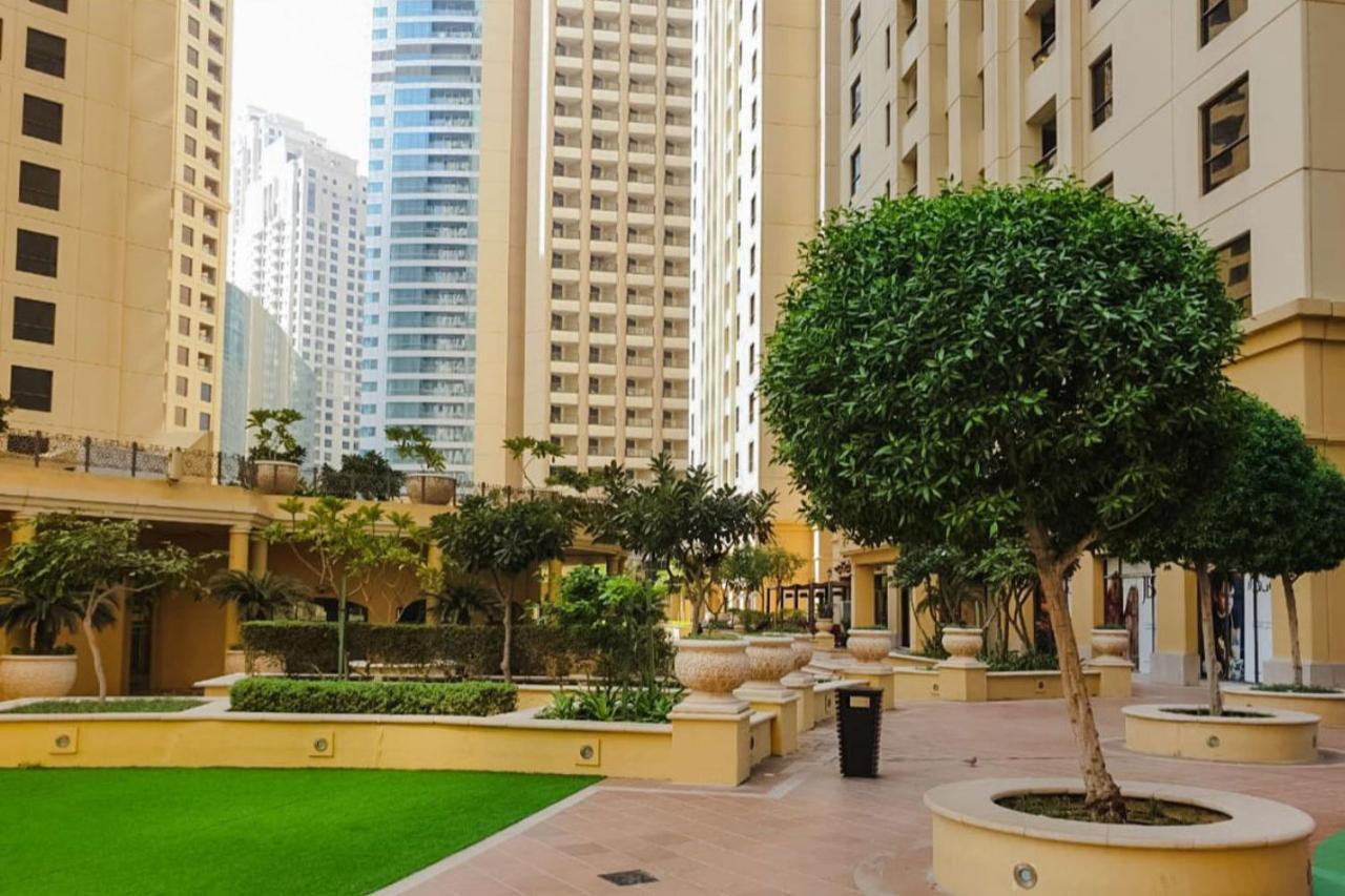 Elan Rimal 5 Suits Apartment *