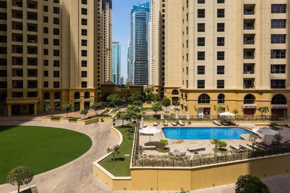Apartment Elan Rimal 5 Suits *